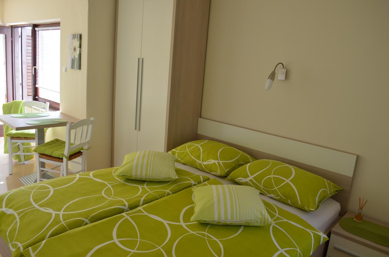 Apartments Mihalic I Baška Eksteriør bilde