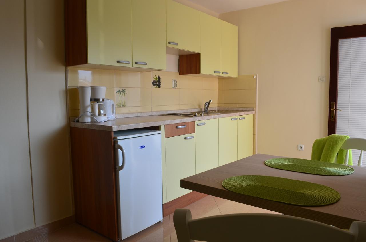 Apartments Mihalic I Baška Eksteriør bilde