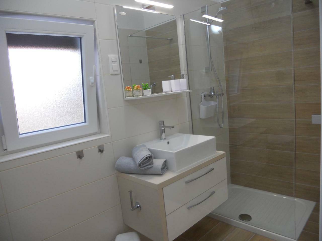 Apartments Mihalic I Baška Eksteriør bilde